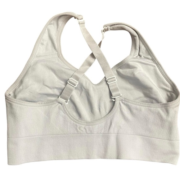 Puma Women’s Sports Bra - Picture 2 of 3